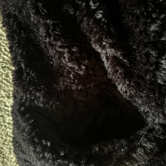 Brand New H&M Sherpa Coat with pockets - Picture 5 of 7